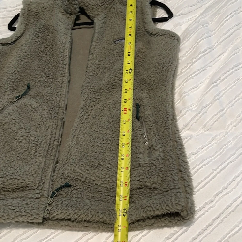 EUC Columbia Winter Pass Sherpa Vest - small - Picture 12 of 13